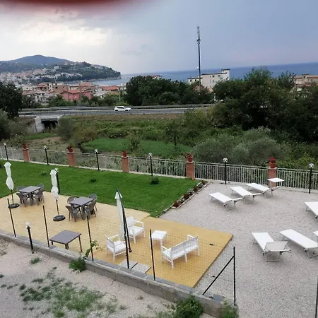 B&B Melina 3*